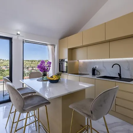 Apartament Modern Sunset Sea View With Large Terrace - Immortelle Sutivan
